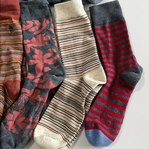 Assorted Men's Socks Collection - Picture 5 of 7